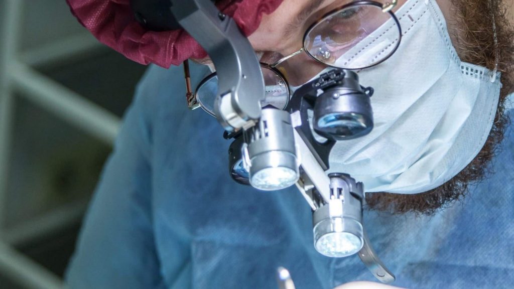 Surgeon-Worn Surgical From LED to Xenon | Endovision
